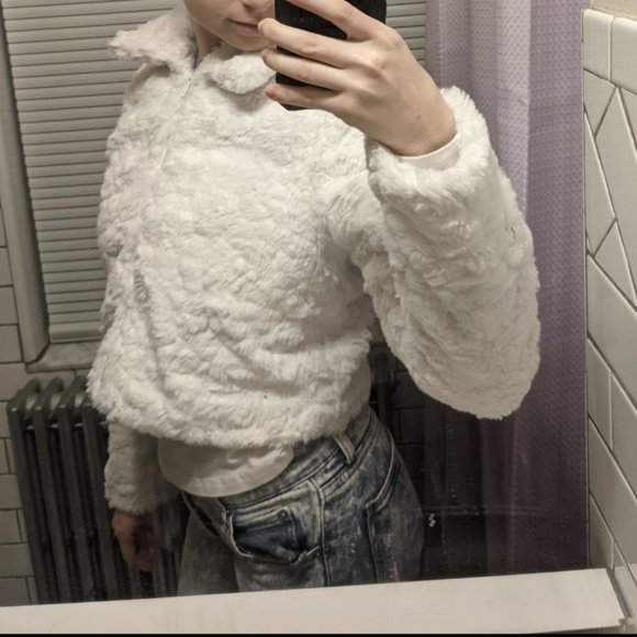 White faux fur coat - Picture 1 of 1